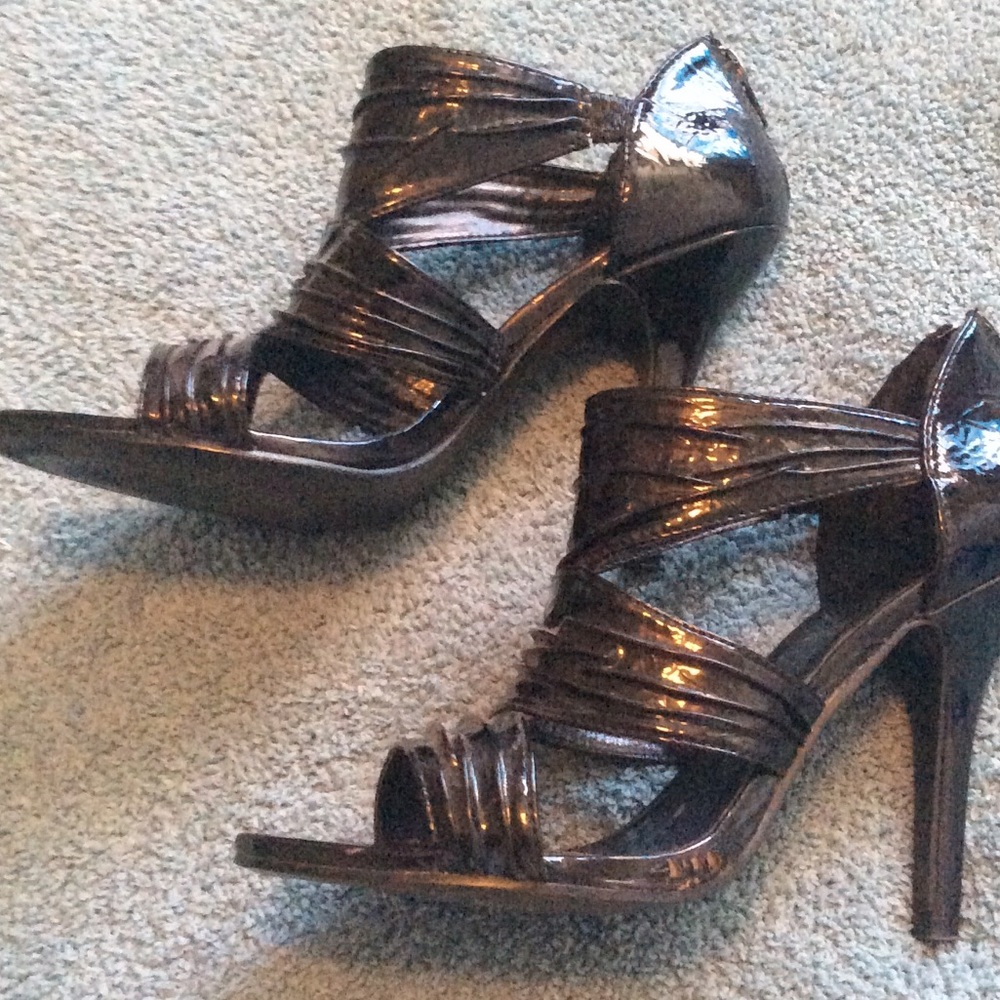 Black Heels - Picture 2 of 3
